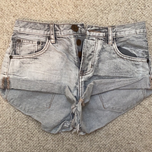 One Teaspoon Jean Shorts gray acid wash size 25 - Picture 2 of 7
